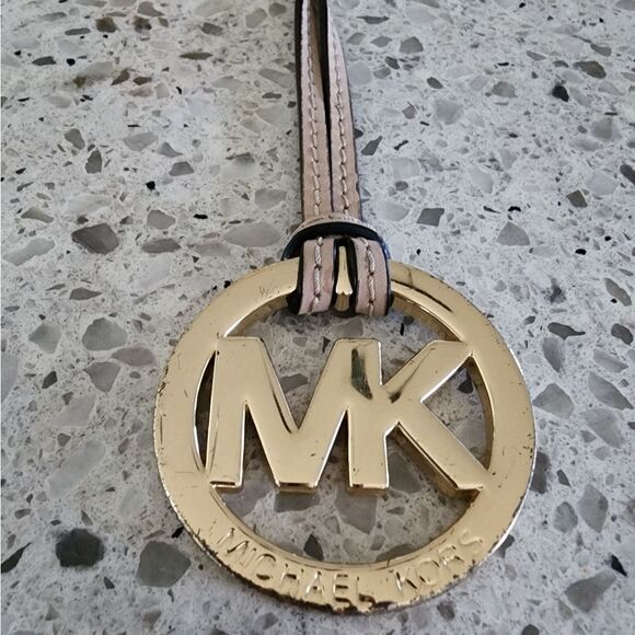 Michael Kors Hang Tag  - Picture 2 of 8